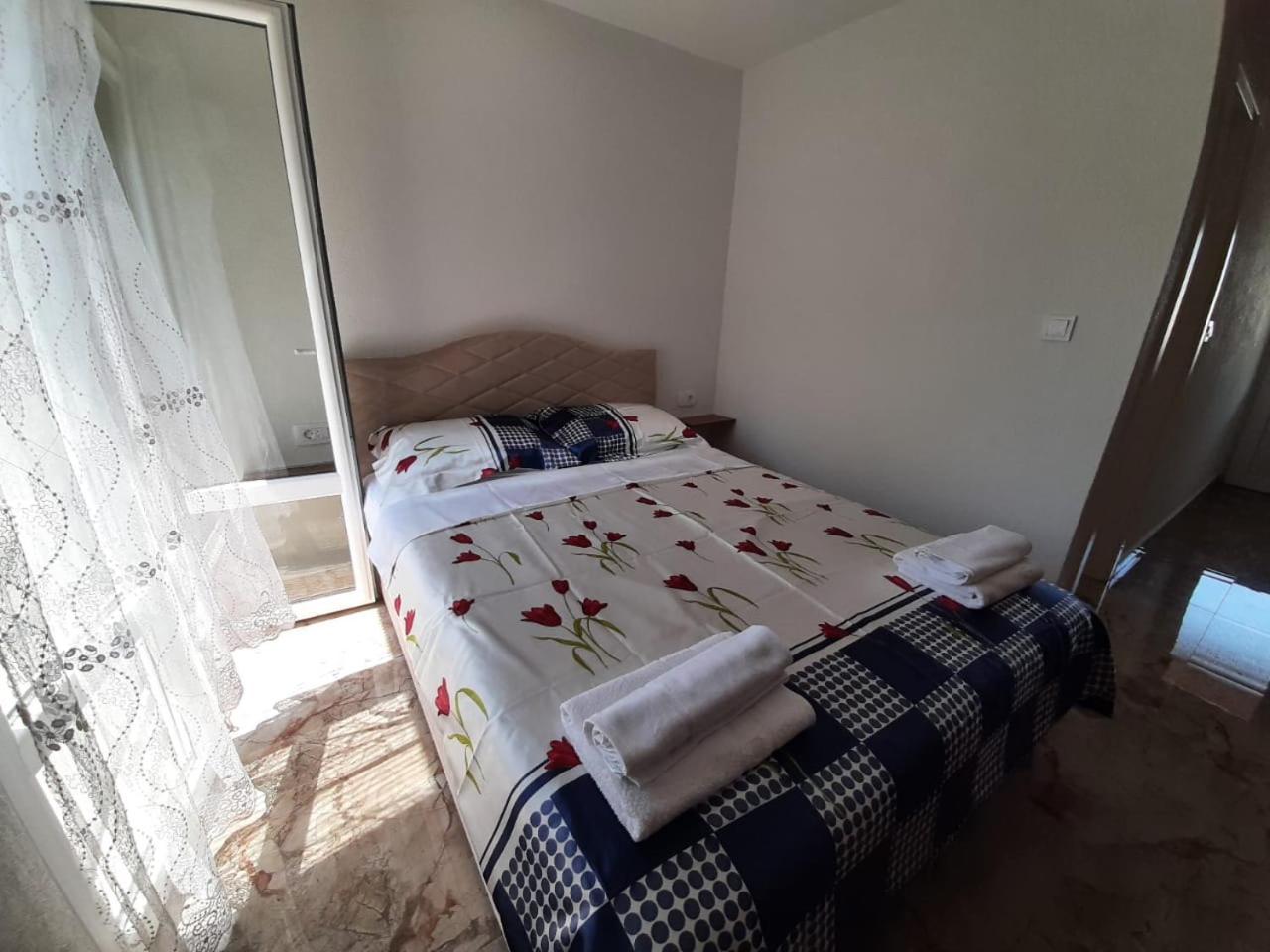 Duricic Apartmani Budva Exteriör bild